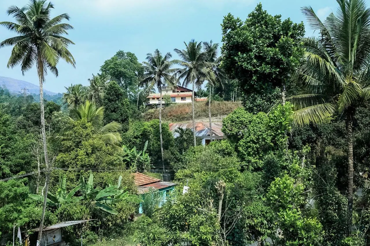 Oyo 23756 Munnar Paradise, Irumupalam Chillithodu Hotel