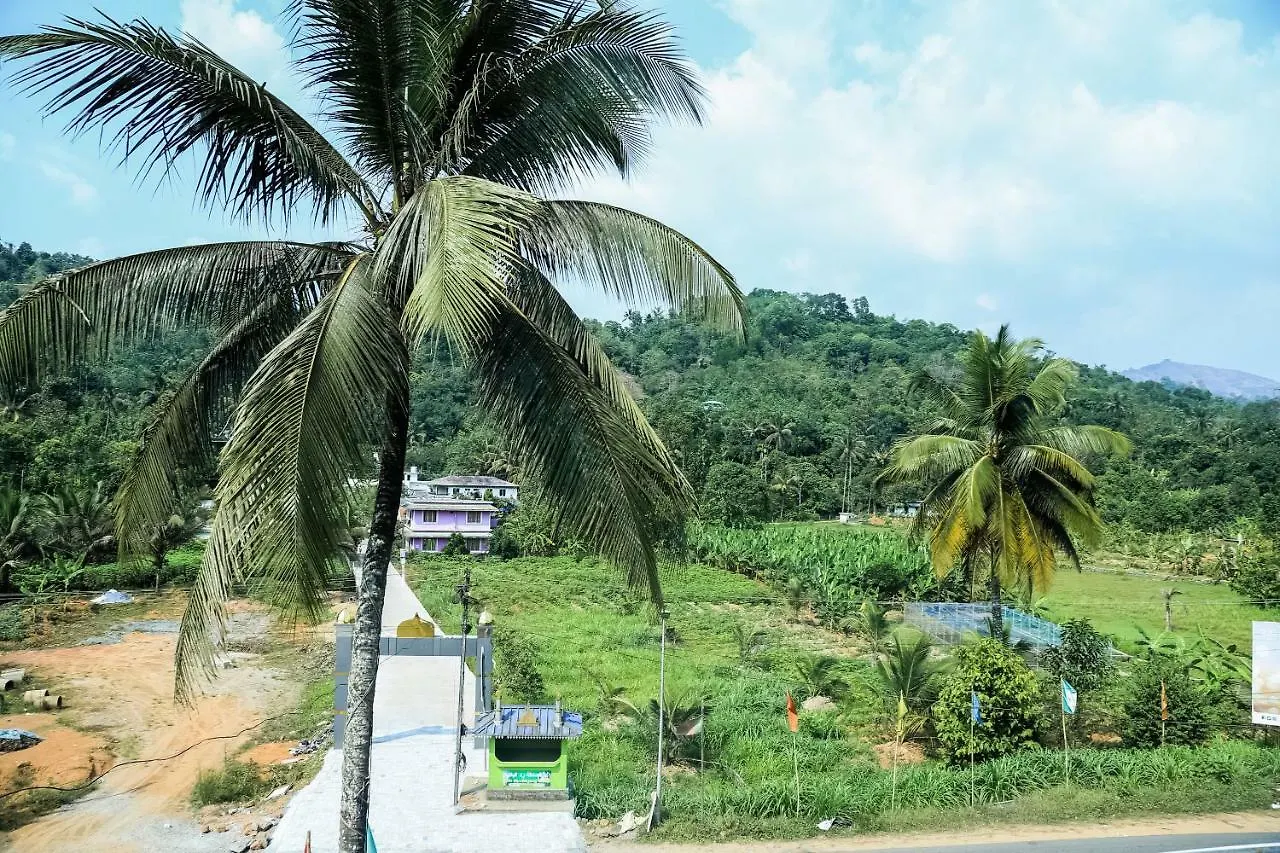 Oyo 23756 Munnar Paradise, Irumupalam Chillithodu Hotel